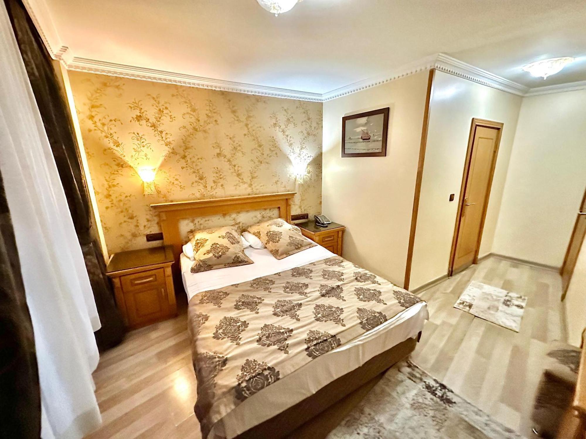 Hotel Golden Papirues Taksim