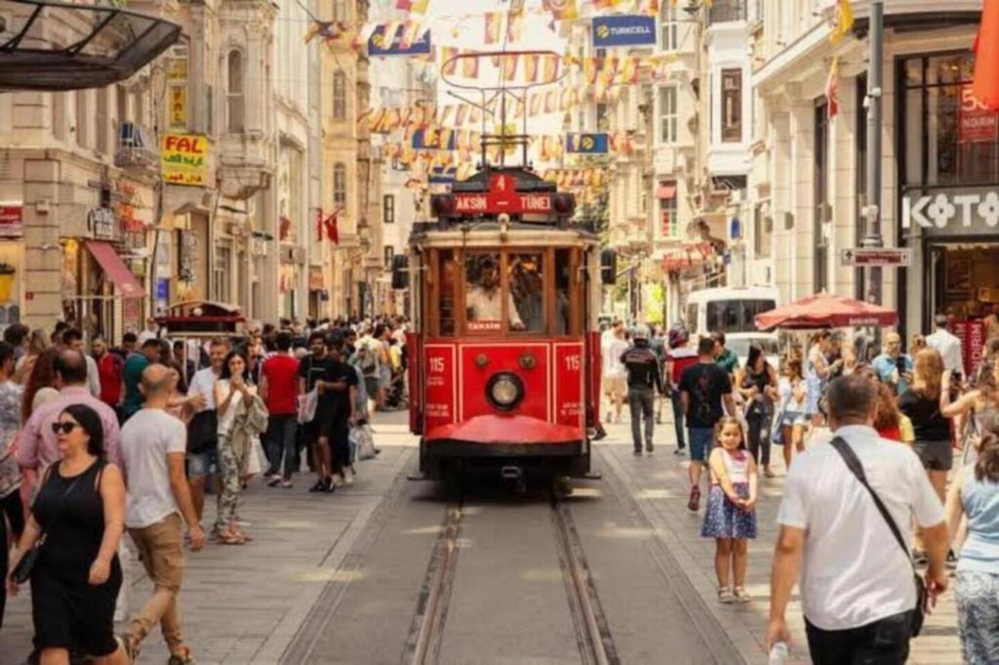 Golden Papirues Taksim 3*