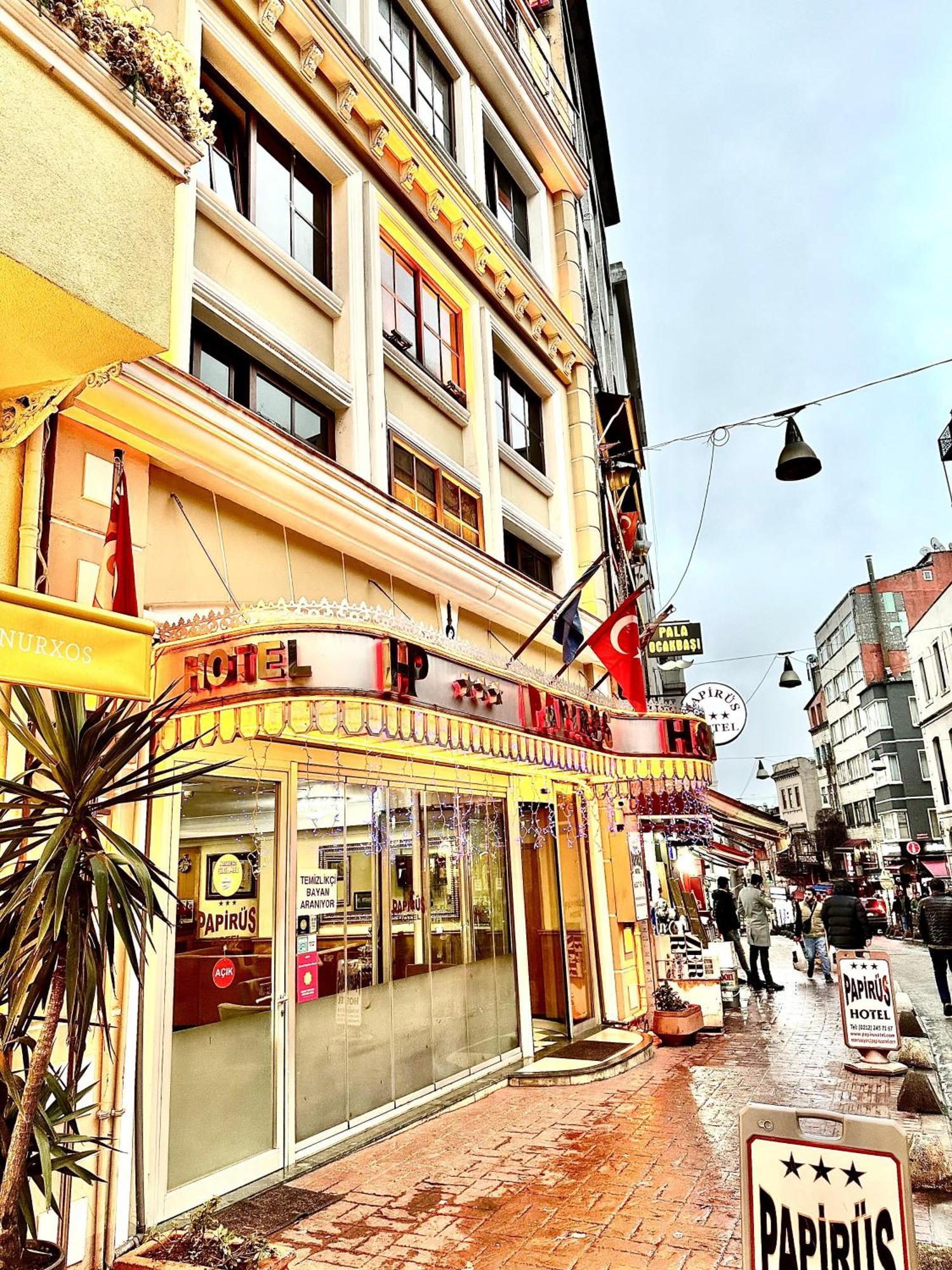 Golden Papirues Taksim 3* Istanboel